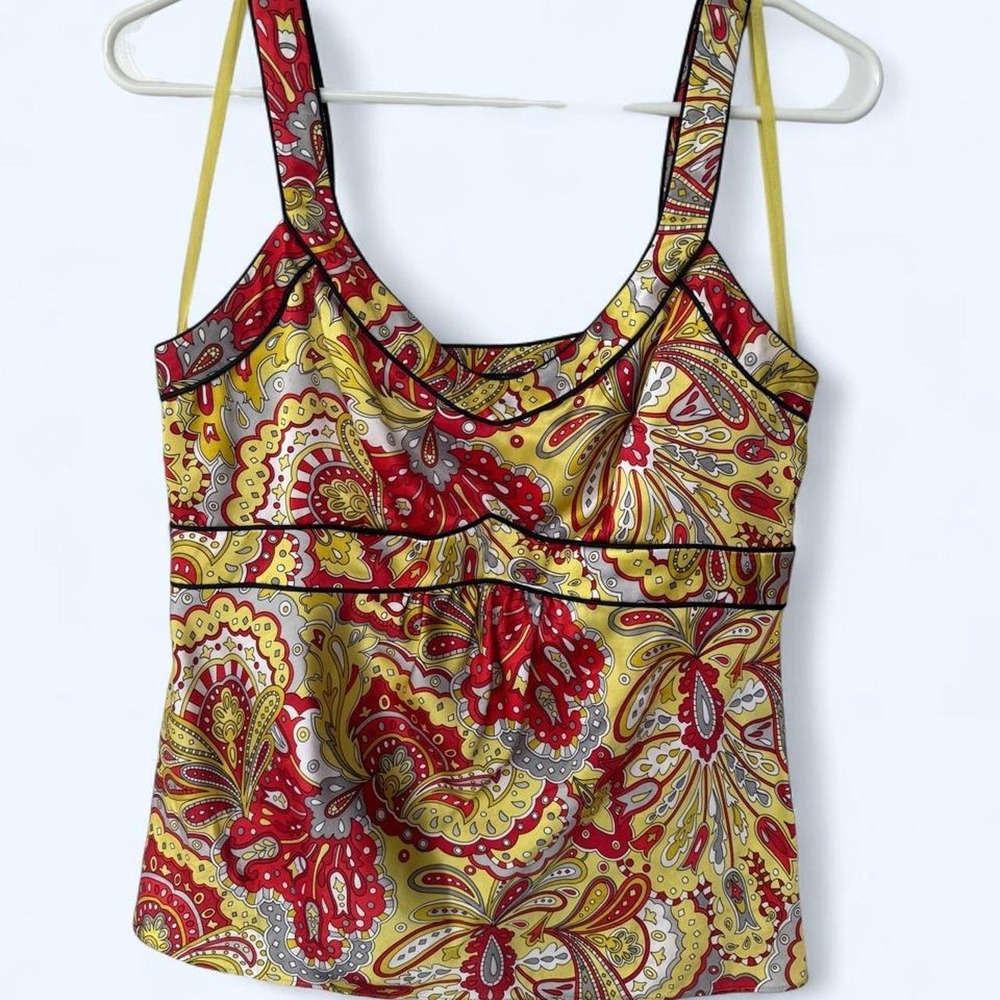 Nine West yellow, red, and gray paisley print tank top in a 6P